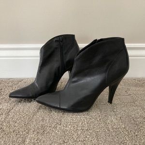 BCBG ankle boots size 7.5